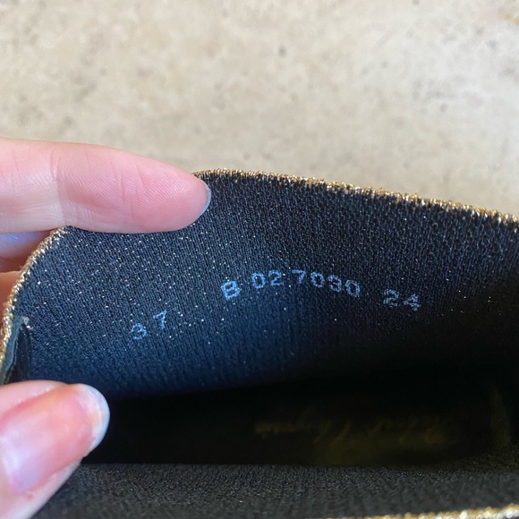 Vintage 1960s Robert Clergerie Gold Metallic Ankle Boots size 37 / 6.5 - Picture 10 of 10